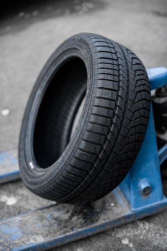 фото протектора и шины Ice Blazer Alpine EVO1 Шина Sailun ICE BLAZER Alpine EVO1 245/45 R17 99V